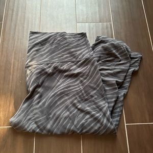 Align Leggings Black Zebra print size 18